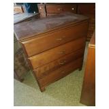 4 drawer wood dresser. Approx size 2ft 10in x 3ft