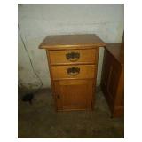 Small antique oak side cabinet. Measures about