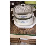 3 Corningware dishes with lids
