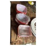Pyrex 8oz dish with lids, three square, 2