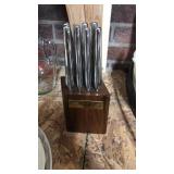 Knife set says Pearson