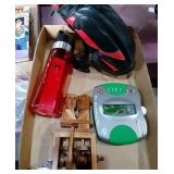 Flat of 4 items, Golf Bag zphone missing cord.