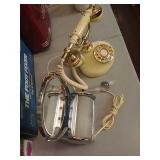 Awesome vintage group * working vanity light !