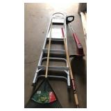 Ladder, 2 racks and trimmer