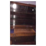 Hitch with glass doors 5