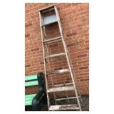 Wood ladder