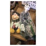 2 plush toys and keyboard