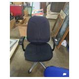 Black office chair
