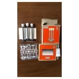 2 new in box Lionel accessories. Set of 14