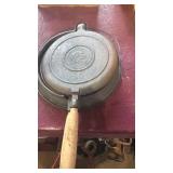 Cast iron waffle maker