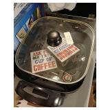 Nice Elite electric grill/cooker with some