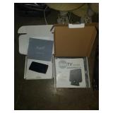 Digital antenna and hum