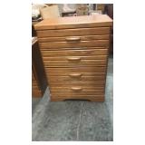 Carolina furniture 4 drawer dresser 3 ft tall by