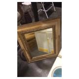 Mirror and 2 floor eggs