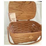 Longaber Basket with wood Lid & Handle 11"