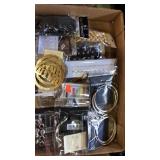 Flat of assorted jewelry
