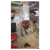 Metal chicken planter aprox 2