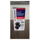 S/MD COMPRESSION GLOVE by THERAWORX. COMPRESSION