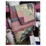 Modern quilts one with pillow shams plus rack