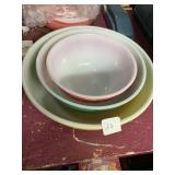 Pyrex nesting bowls primary colors