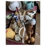 Tray of Miscellaneous decorative pieces
