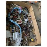 Tray of miscellaneous fashion jewelry earrings