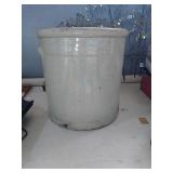 10 gallon crock. Only marking seen is "10"