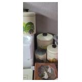 Cute canister set missing 1 lids