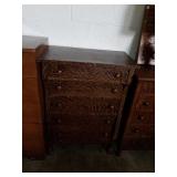 5 drawer dresser. All drawers good except 4th one