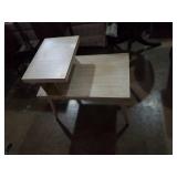 End table. 24x15x22