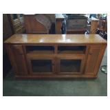 TV stand. Buffett. 66x17x32.