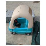 Cozy coupe