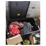 Nice tote 
Large clothes