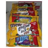 You get 18 share size bags of peanut m&ms