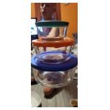 3 pc glass pyrex storage bowls with lids