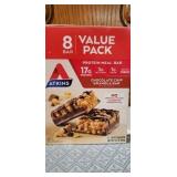 ATKINS PROTEIN MEAL BARS, CHOCOLATE CHIP GRANOLA.