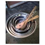 Stainless mixing bowls
