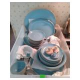 Harkerware dish set