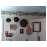 2 walls of wall decor