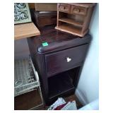 1 drawer nightstand