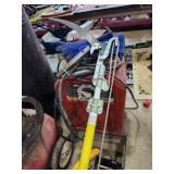 Pole tree trimmer