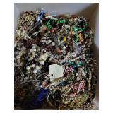Costume jewelry 17x20x5in tote Costume jewelry 17x20x5in tote