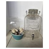 Pyrex bowl, salt & pepper shakers and more Pyrex bowl, salt & pepper shakers and more