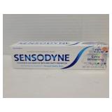 Sensodyne extra whitening toothpaste 4oz Sensodyne extra whitening toothpaste 4oz