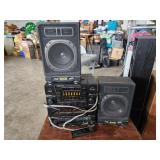 Soundesign stereo and speakers Soundesign stereo and speakers