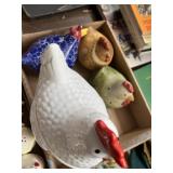 11-in hen cookie jar and 3 smaller hens 11-in hen cookie jar and 3 smaller hens