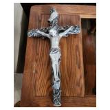 Metal crucifix Jesus 24 in Metal crucifix Jesus 24 in