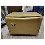 Retro Hamper w/Lid 21x12x16in Retro Hamper w/Lid 21x12x16in