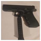 9mm Glock model 17 Gen 4 pistol 1 magazine 9mm Glock model 17 Gen 4 pistol 1 magazine