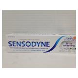 Sensodyne extra whitening toothpaste 4oz Sensodyne extra whitening toothpaste 4oz
